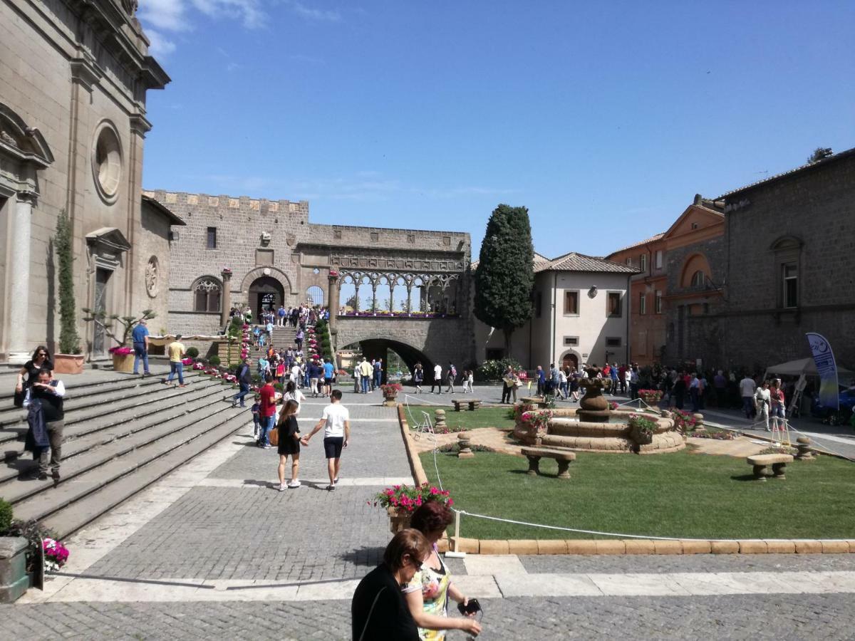 דירות ויטרבו Domus Del Teatro מראה חיצוני תמונה